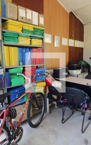 Casa à venda com 200m², 4 quartos e 1 vagaEscritório