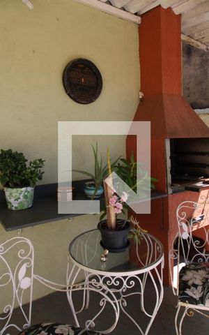 Casa à venda com 200m², 4 quartos e 1 vagaEdícula