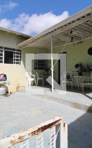 Casa à venda com 200m², 4 quartos e 1 vagaEdícula