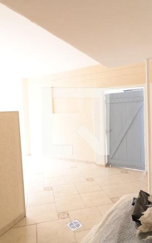 Casa à venda com 170m², 3 quartos e 2 vagasÁrea de Serviço