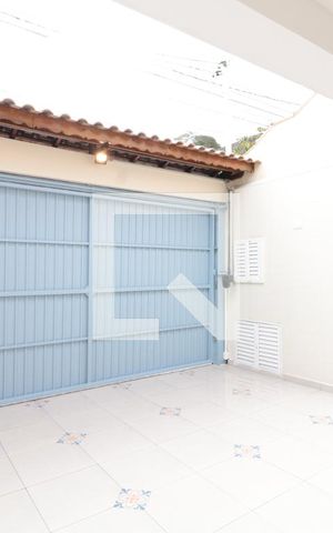Casa à venda com 170m², 3 quartos e 2 vagasGaragem