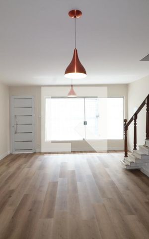 Casa à venda com 170m², 3 quartos e 2 vagasSala
