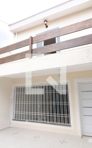 Casa à venda com 170m², 3 quartos e 2 vagasGaragem