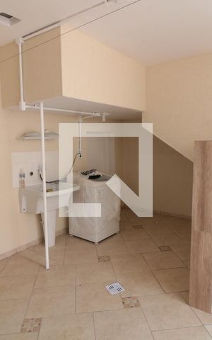 Casa à venda com 170m², 3 quartos e 2 vagasÁrea de Serviço