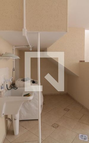 Casa à venda com 170m², 3 quartos e 2 vagasÁrea de Serviço