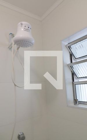 Casa à venda com 170m², 3 quartos e 2 vagasBanheiro - chuveiro