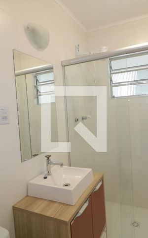 Casa à venda com 170m², 3 quartos e 2 vagasBanheiro