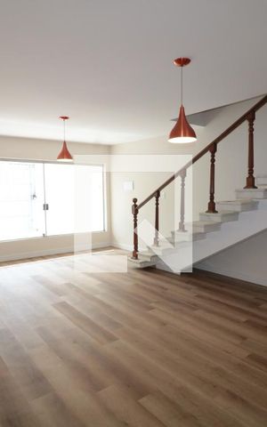 Casa à venda com 170m², 3 quartos e 2 vagasSala