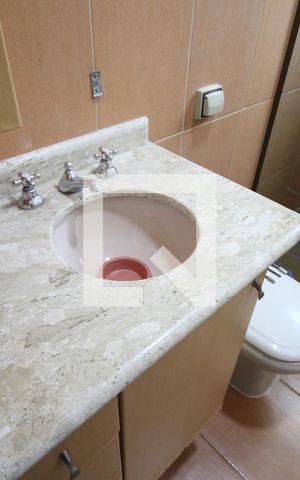 Casa à venda com 171m², 3 quartos e 4 vagasBanheiro