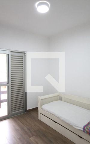 Casa à venda com 171m², 3 quartos e 4 vagasSuíte