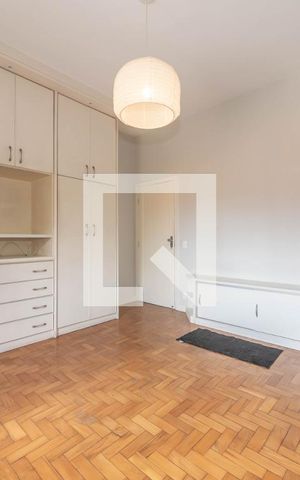 Casa à venda com 250m², 3 quartos e 3 vagas Casa à venda com 250m², 3 quartos e 3 vagasQuarto 1