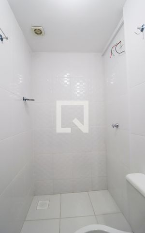 Apartamento para alugar com 60m², 2 quartos e 1 vaga Apartamento para alugar com 60m², 2 quartos e 1 vagaBanheiro social