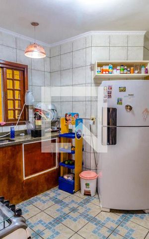 Casa para alugar com 150m², 3 quartos e 2 vagas Casa para alugar com 150m², 3 quartos e 2 vagasCozinha
