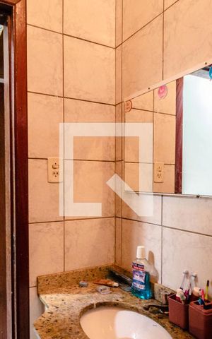 Casa para alugar com 150m², 3 quartos e 2 vagas Casa para alugar com 150m², 3 quartos e 2 vagasBanheiro da Suíte