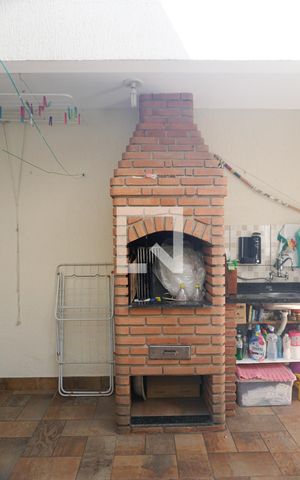 Casa à venda com 118m², 3 quartos e 1 vagaChurrasqueira