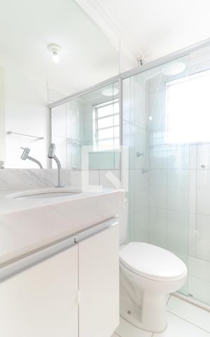Apartamento para alugar com 48m², 2 quartos e 1 vaga Apartamento para alugar com 48m², 2 quartos e 1 vagaBanheiro