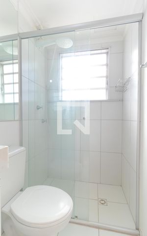 Apartamento para alugar com 48m², 2 quartos e 1 vaga Apartamento para alugar com 48m², 2 quartos e 1 vagaBanheiro