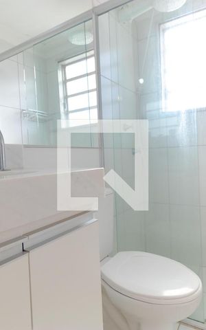 Apartamento para alugar com 48m², 2 quartos e 1 vaga Apartamento para alugar com 48m², 2 quartos e 1 vagaBanheiro