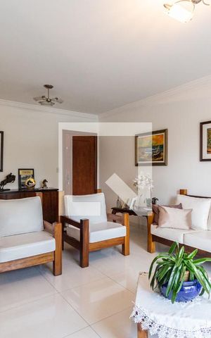 Apartamento à venda com 130m², 3 quartos e 2 vagas Apartamento à venda com 130m², 3 quartos e 2 vagasSala