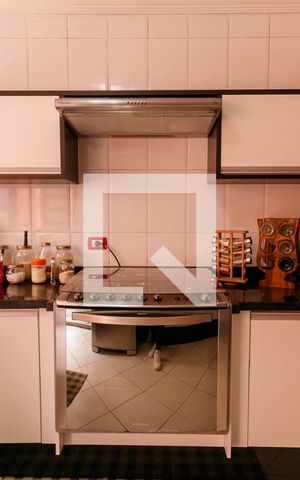 Casa à venda com 100m², 3 quartos e 2 vagas Casa à venda com 100m², 3 quartos e 2 vagasCozinha