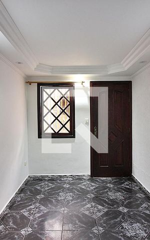 Casa à venda com 193m², 4 quartos e 1 vagaSala