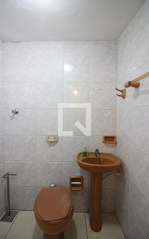 Casa à venda com 193m², 4 quartos e 1 vagaBanheiro de Serviço