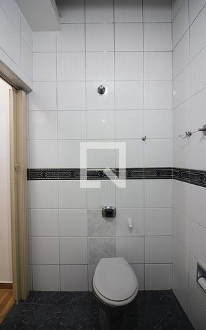 Casa à venda com 193m², 4 quartos e 1 vagaBanheiro Social
