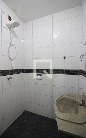 Casa à venda com 193m², 4 quartos e 1 vagaBanheiro Social