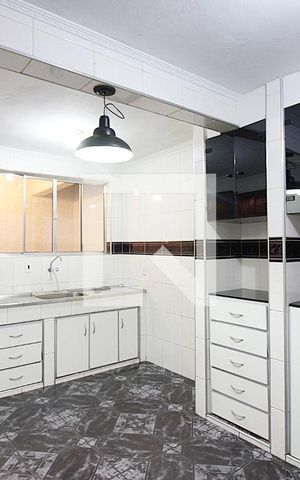 Casa à venda com 193m², 4 quartos e 1 vagaCozinha