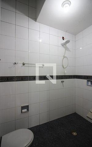 Casa à venda com 193m², 4 quartos e 1 vagaBanheiro Social