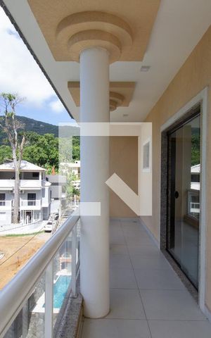 Casa à venda com 350m², 3 quartos e 1 vaga Casa à venda com 350m², 3 quartos e 1 vagaVaranda da Suíte 1