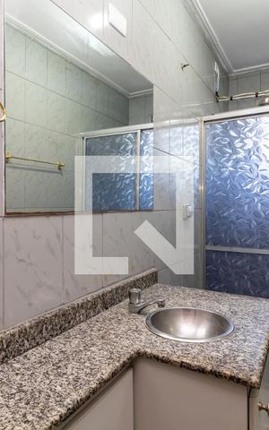 Casa à venda com 170m², 4 quartos e 2 vagasBanheiro