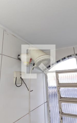 Casa à venda com 170m², 4 quartos e 2 vagasEdícula - Banheiro
