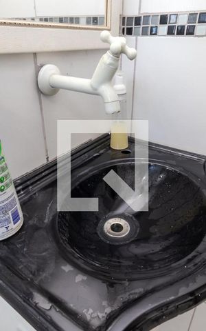 Casa à venda com 170m², 4 quartos e 2 vagasEdícula - Banheiro
