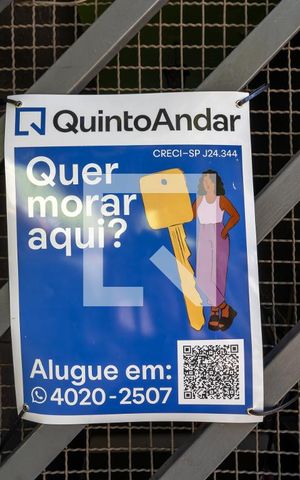 Casa à venda com 170m², 4 quartos e 2 vagasFachada