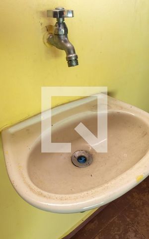 Casa à venda com 170m², 4 quartos e 2 vagasGaragem - Lavatório