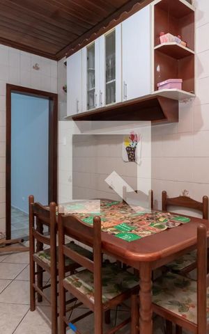 Casa à venda com 170m², 4 quartos e 2 vagasCopa