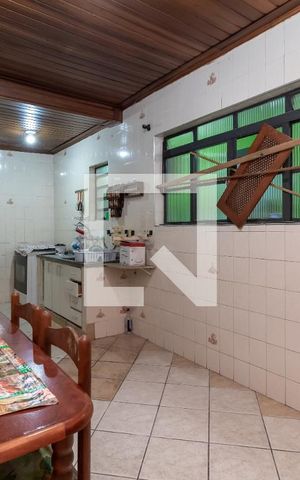 Casa à venda com 170m², 4 quartos e 2 vagasCopa