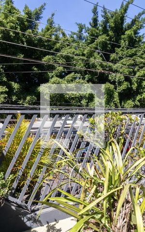 Casa à venda com 170m², 4 quartos e 2 vagasÁrea Externa