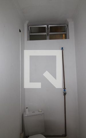 Casa de condomínio à venda com 207m², 4 quartos e 3 vagasBanheiro serviço