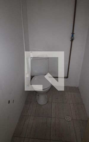 Casa de condomínio à venda com 207m², 4 quartos e 3 vagasBanheiro serviço