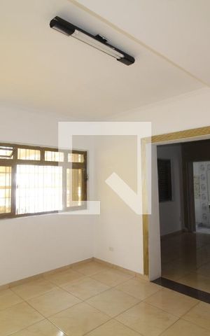 Casa de condomínio à venda com 207m², 4 quartos e 3 vagasSala