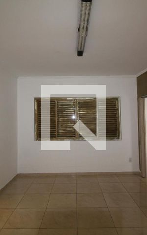 Casa de condomínio à venda com 207m², 4 quartos e 3 vagasQuarto 1 suite