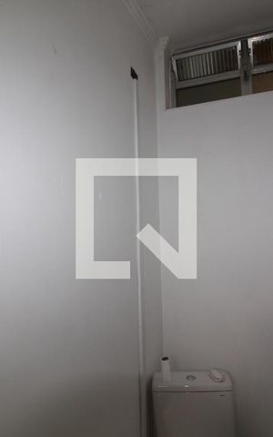 Casa de condomínio à venda com 207m², 4 quartos e 3 vagasBanheiro serviço