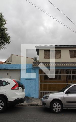 Casa de condomínio à venda com 207m², 4 quartos e 3 vagasFachada
