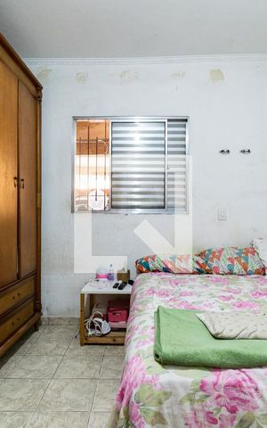 Casa à venda com 320m², 9 quartos e 2 vagas Casa à venda com 320m², 9 quartos e 2 vagasQuarto 1 casa 2