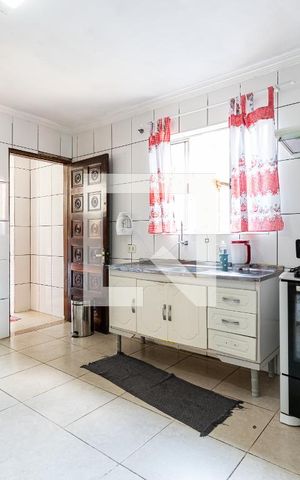 Casa à venda com 320m², 9 quartos e 2 vagas Casa à venda com 320m², 9 quartos e 2 vagasCozinha casa 1