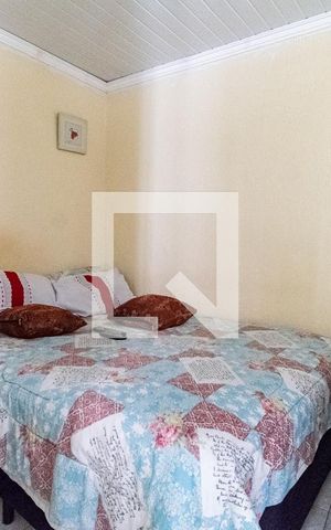 Casa à venda com 320m², 9 quartos e 2 vagas Casa à venda com 320m², 9 quartos e 2 vagasQuarto casa 3