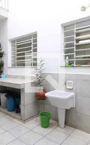 Casa à venda com 320m², 3 quartos e 3 vagasÁrea de serviço