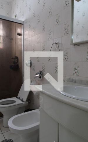 Casa à venda com 320m², 3 quartos e 3 vagasBanheiro comum